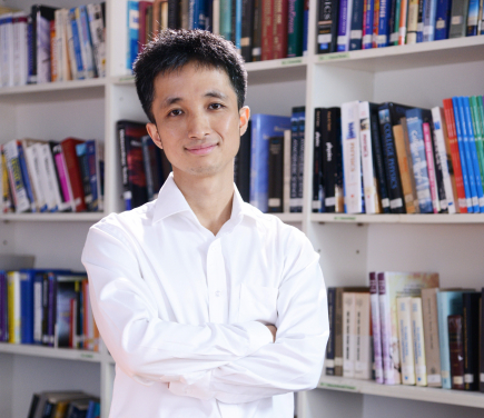 Professor Yao Wang, Chair Professor of the Department of Physics, HKU